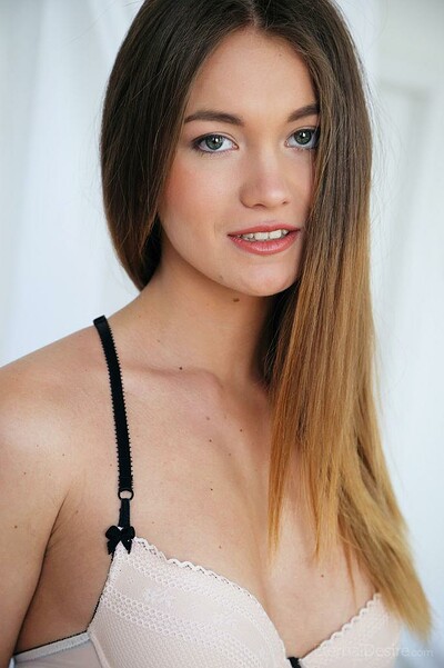 Model Solveig in Voile